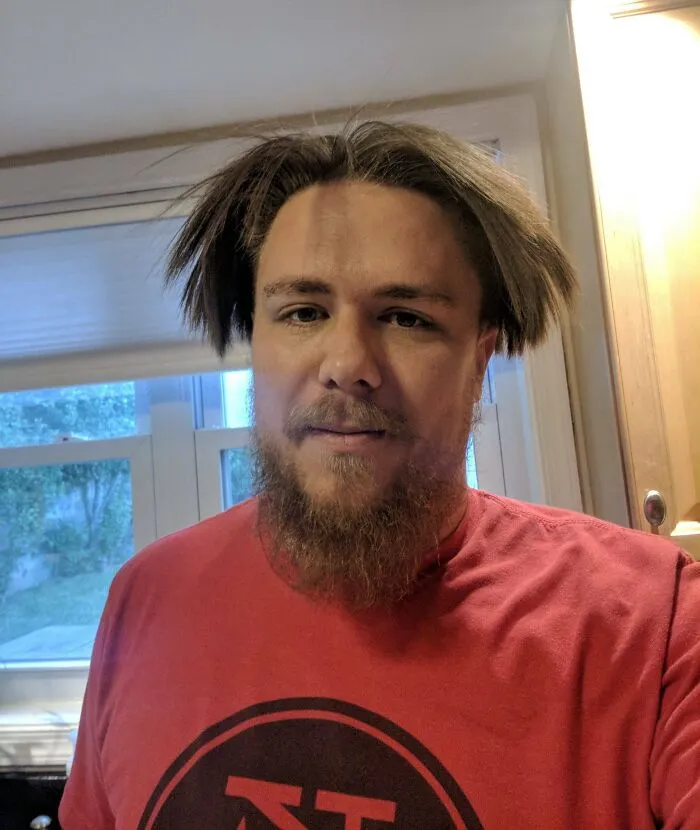 Pagué 300 dólares para que me arreglaran mi pelo rizado.
