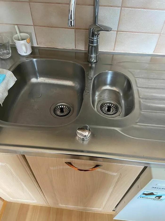 This Page Shared 60 Strange Moments When People Saw Faces In Everyday Things (New Pics)