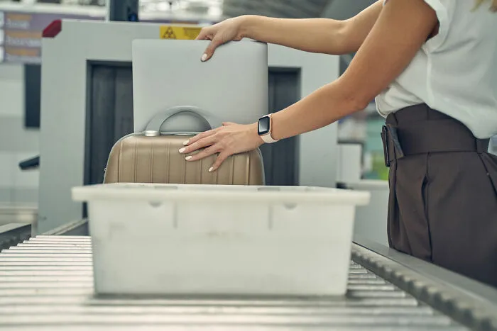 Airport Security Workers Share 34 Of The Most Chaotic Confiscated Items