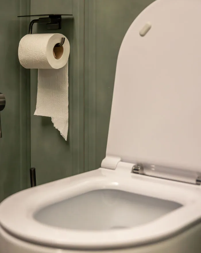 “HR Had To Get Involved”: 45 Disgusting People Who Made Their Coworkers Gag
