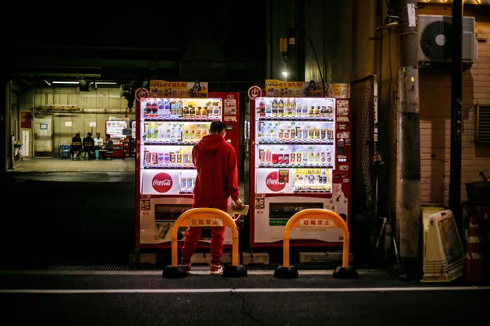 Street Food: Distributeur De Rue À Osaka By Marlyse Changeas