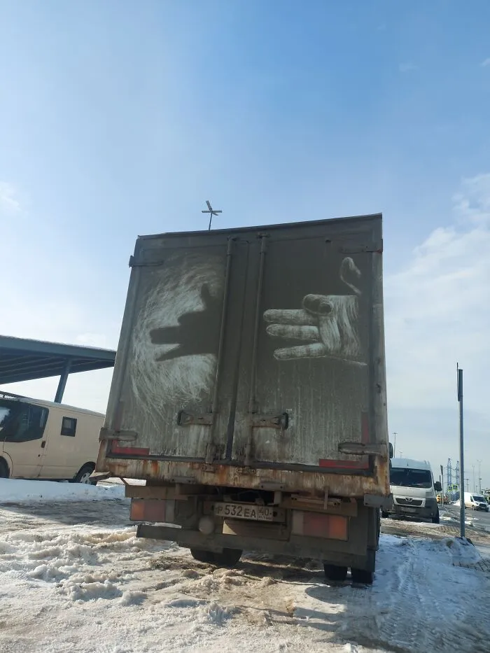 Owners Of Dirty Trucks Find Their Cars “Vandalized” By This Artist, And Your Vehicle May Be Next (40 New Pics)