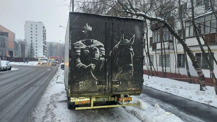 Owners Of Dirty Trucks Find Their Cars “Vandalized” By This Artist, And Your Vehicle May Be Next (40 New Pics)