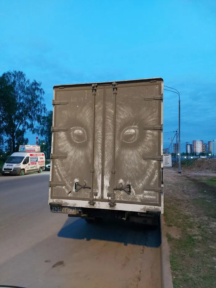 Owners Of Dirty Trucks Find Their Cars “Vandalized” By This Artist, And Your Vehicle May Be Next (40 New Pics)