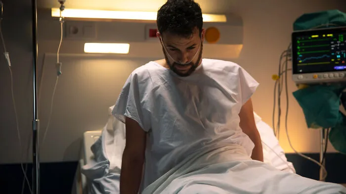 28 Times Doctors And Nurses Encountered Something Truly Revolting