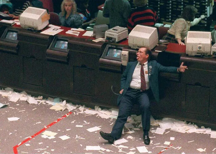 1987 - Wall Street Crashes