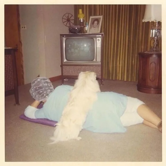 45 Historical Moments That Show The Unchanging Bond Between Dogs And Humans Shared By This Community