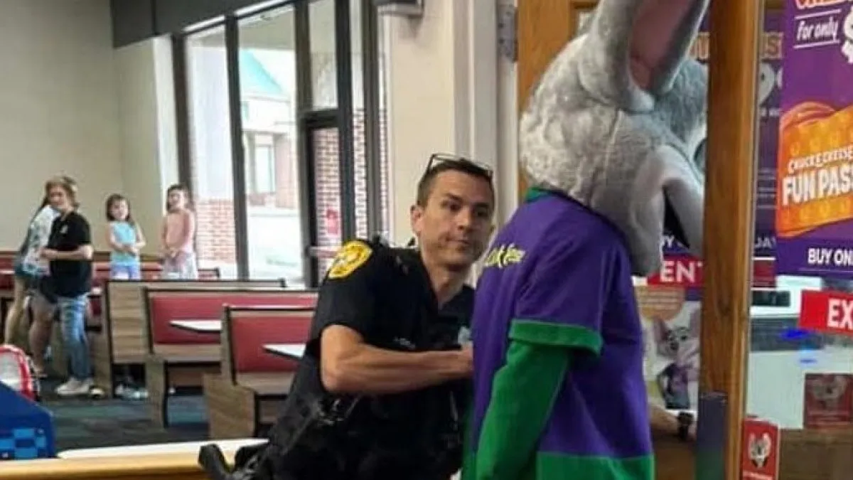53 Of The Wildest Moments That Show Just How Weird Florida Can Be (New Pics)