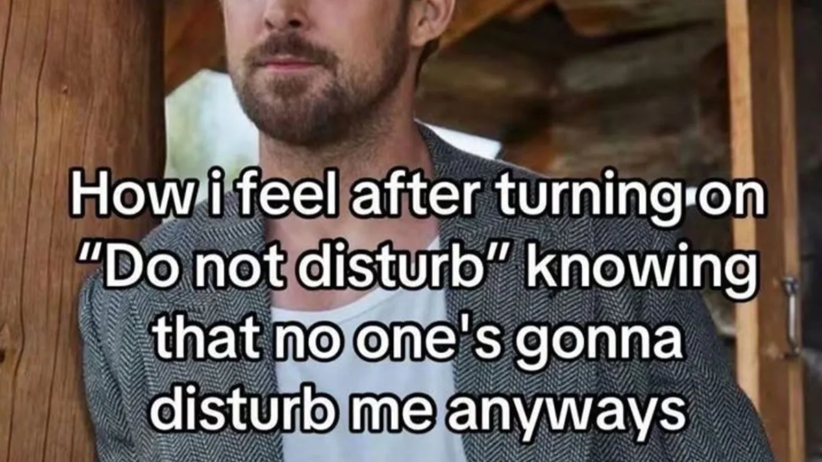 52 Deeply Unhinged Internet Posts That Somehow Keep Getting Funnier