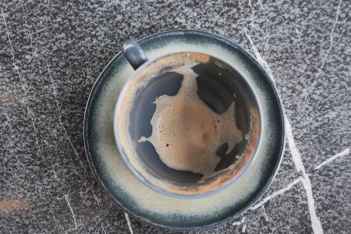AITA For Using My Husband’s Dirty Coffee Mug To Hold Oatmeal Foam Instead Of Dirtying Another Dish?
