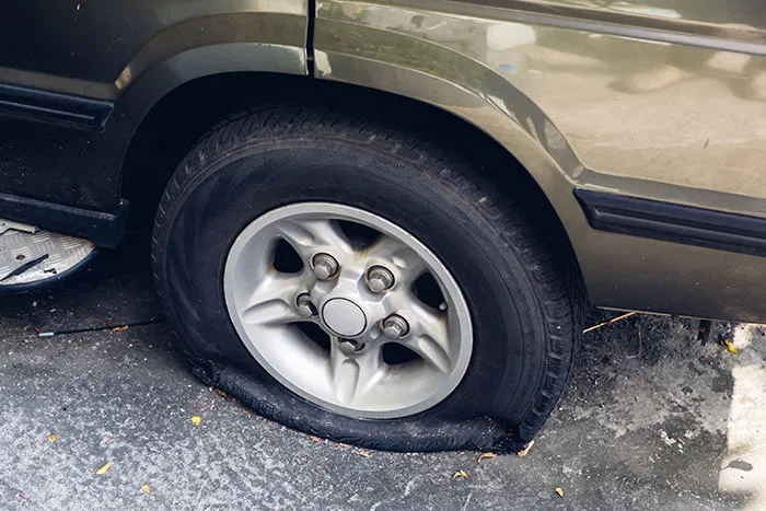 AITA For Telling My Boyfriend He Was Rude For Not Fixing My Tire?