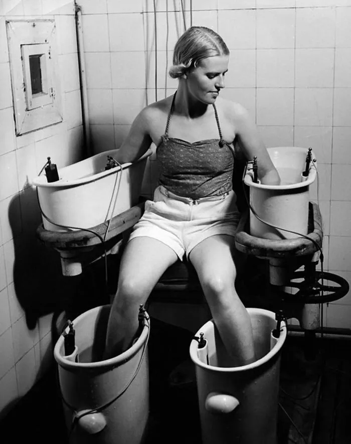 Four-Cell Galvanic Bath From 1938