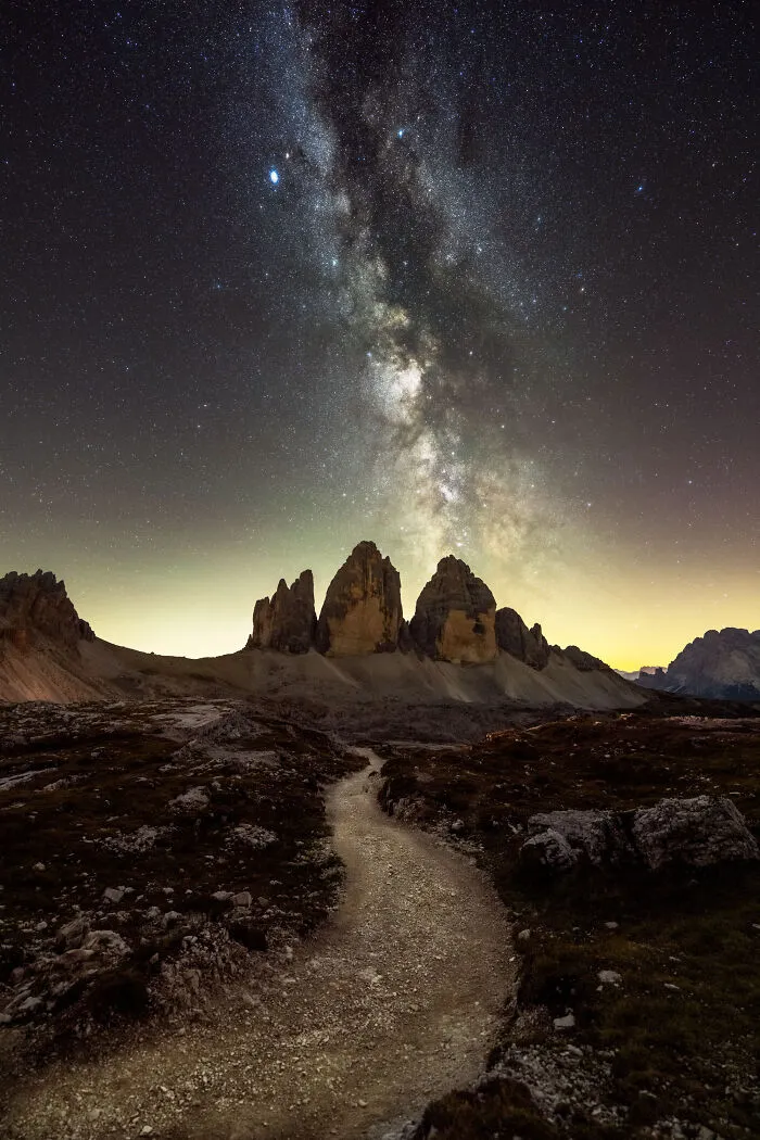 This Photographer Captured 48 Breathtaking Landscapes From Mountains, Coasts, And Night Skies