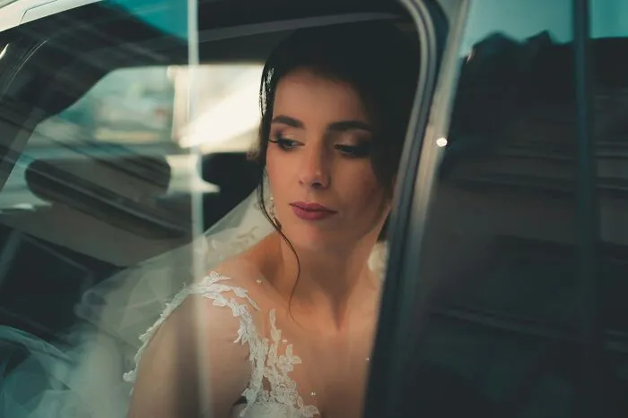 41 Times Wedding Guests Spotted Red Flags So Big They Could See Them From The Altar