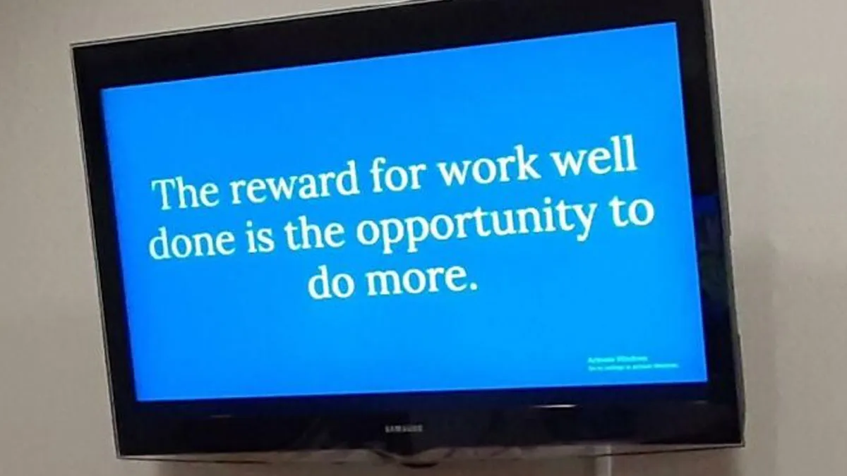69 Shocking Workplace Photos That Prove Some Employers Have Zero Shame (New Pics)