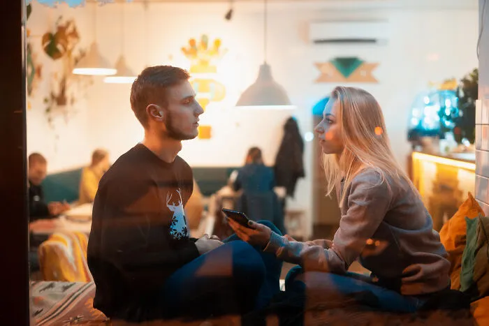 “Recorded The Date With His Glasses”: 75 People Recall Some Of Their Absolute Worst First Dates