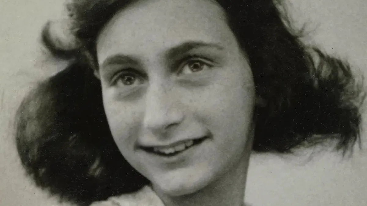 “The Betrayal Of Anne Frank’s Hiding Place”: 23 Of The Most Heartbreaking, Unexpected And Nasty Betrayals 