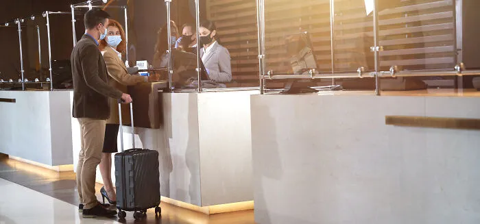 “Don’t Tell My Wife”: 55 Hotel Workers Share Guest Stories That Left Them Absolutely Speechless