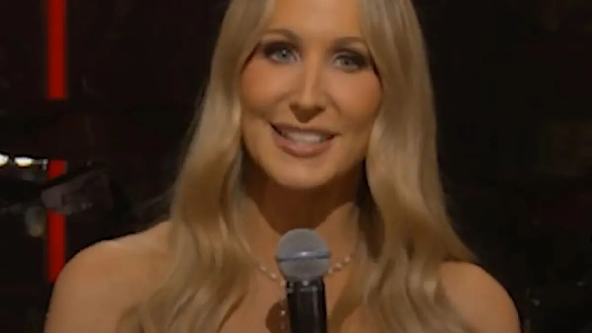 "Prove You're Not A Mannequin": Nikki Glaser Savagely Roasts Victoria Beckham's Signature Serious Face