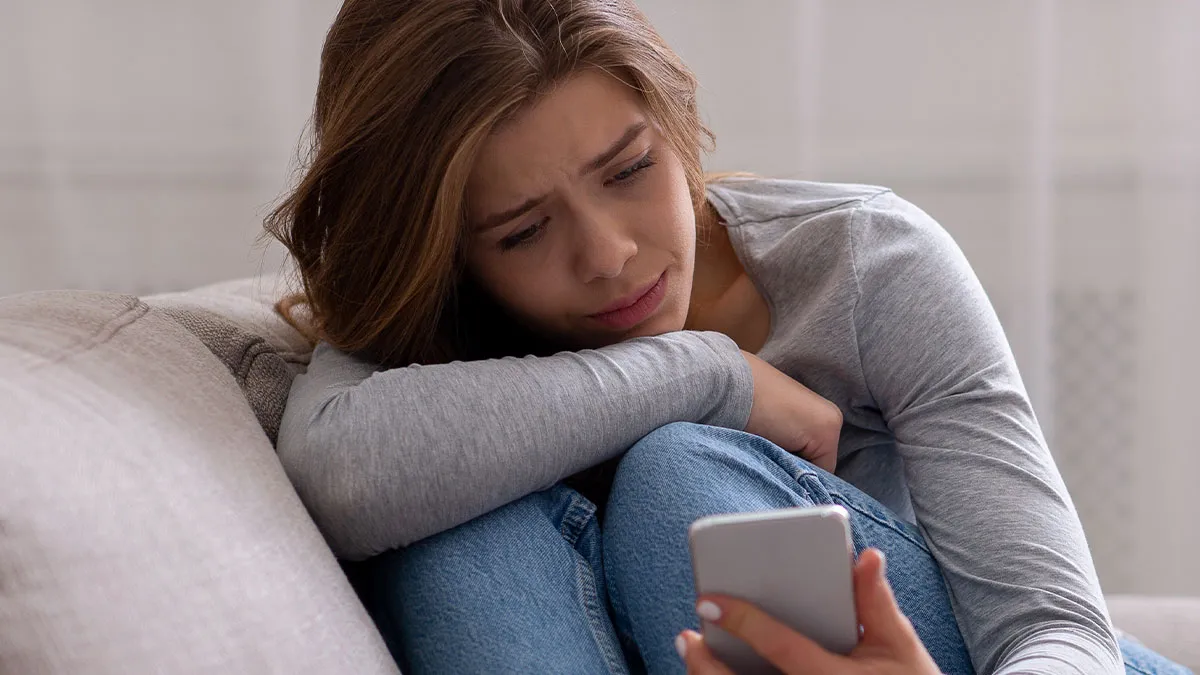 Dad Forgets About Daughter’s B-day, Then Spoils His Son The Same Day: “She Decides To Text Him How She Feels”