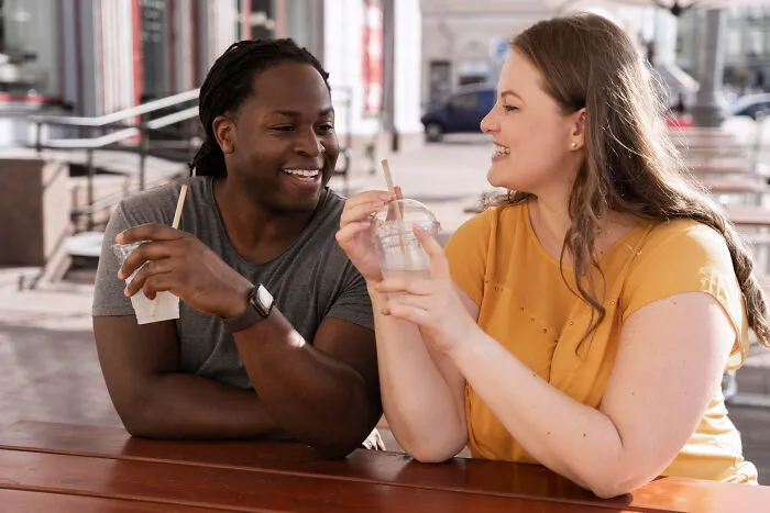 40 Gloriously Unhinged Reasons People Got Up And Left Mid-Date Without Hesitation