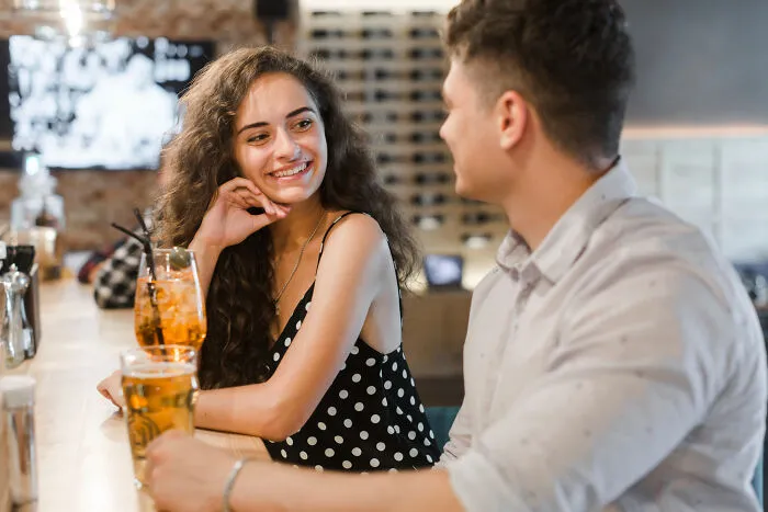 40 Gloriously Unhinged Reasons People Got Up And Left Mid-Date Without Hesitation