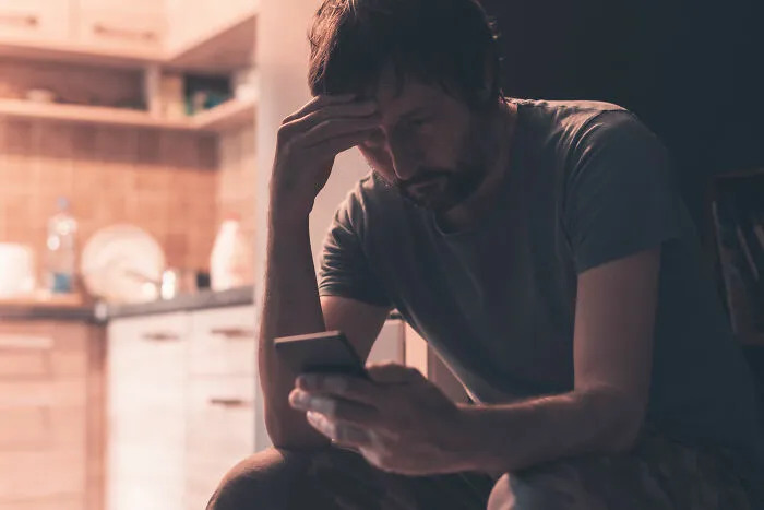 100 Wild Ways People Accidentally Found Out Their Partner Was Cheating