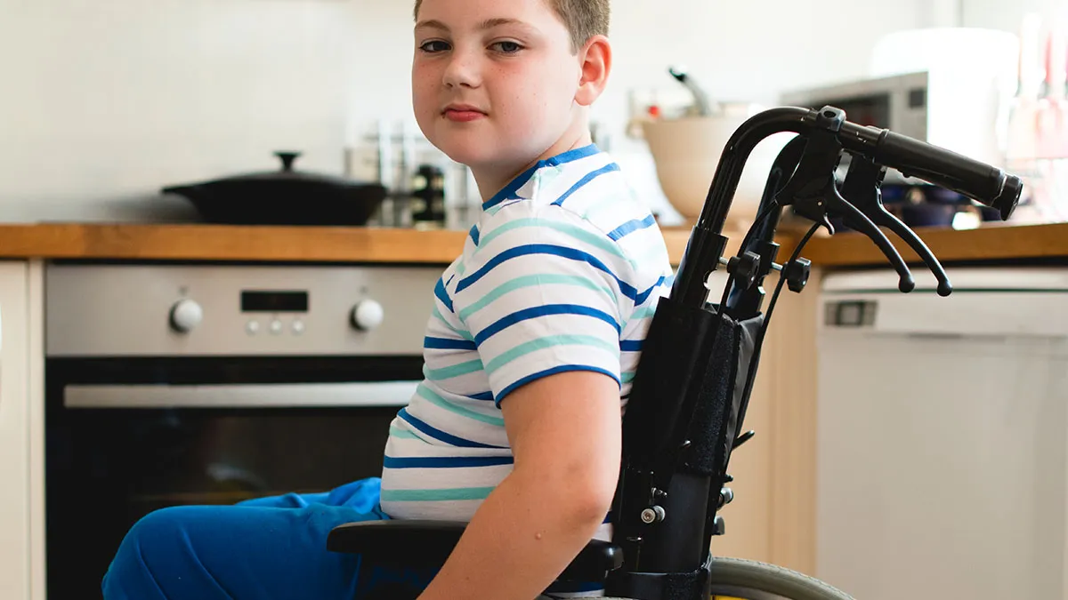 Woman Hates Younger Disabled Brother, People Online Are Asking What’s Wrong With Her