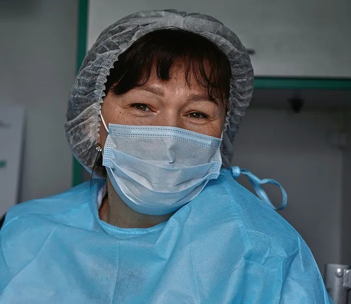 20 Trabajadores sanitarios comparten lo más horrible que han visto en algunos pacientes