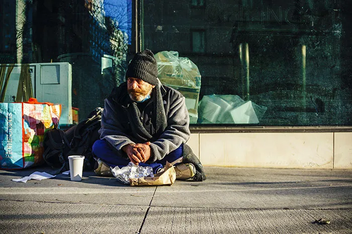 20 Trabajadores sanitarios comparten lo más horrible que han visto en algunos pacientes