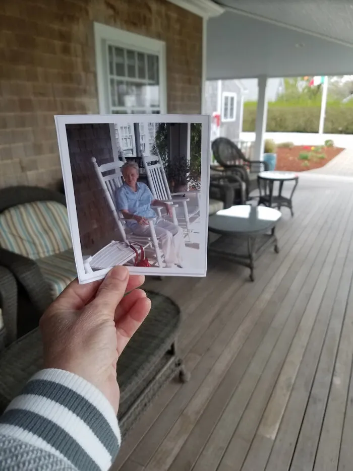 40 Powerful Photos Where People Bring Old Memories Back To Life, As Shared On “Dear Photograph”