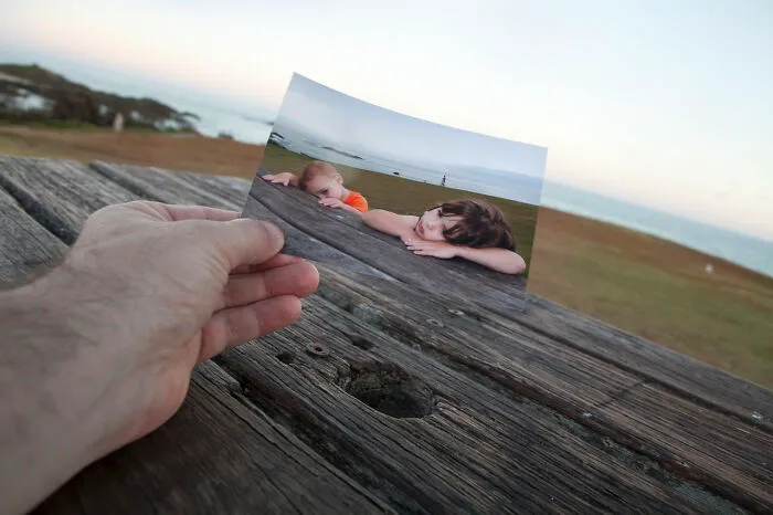 40 Powerful Photos Where People Bring Old Memories Back To Life, As Shared On “Dear Photograph”