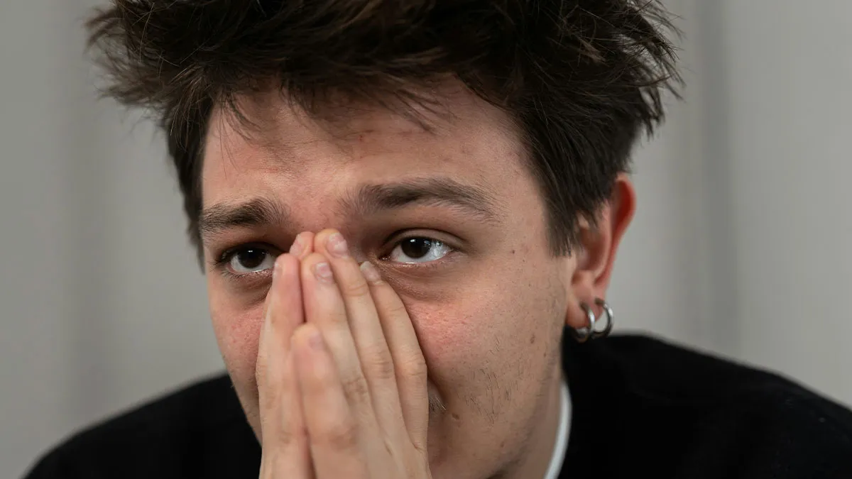 Man Tells The Truth When Friend Questions One Of His Explicit Drawings When He Should’ve Lied