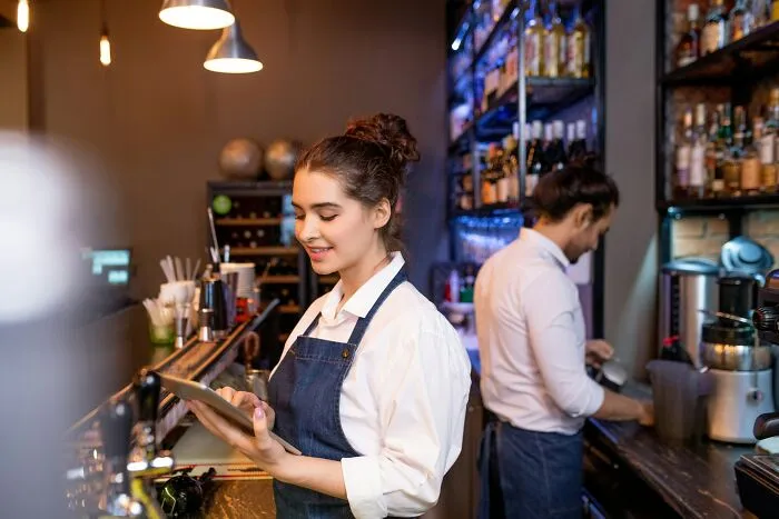“I Called His Bluff”: 41 People Rage Quit Their Jobs And Share What Happened Next