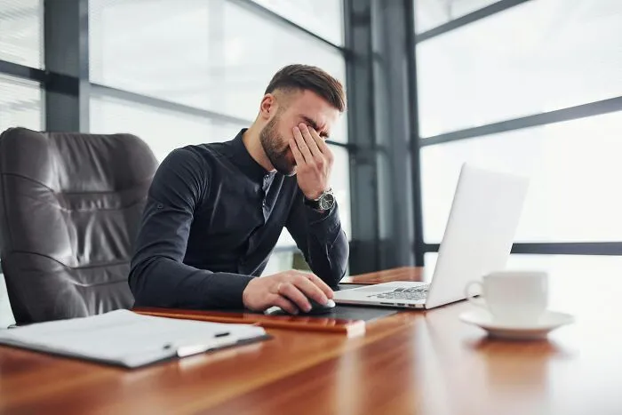 “I Called His Bluff”: 41 People Rage Quit Their Jobs And Share What Happened Next