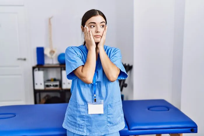 20 Trabajadores de maternidad y ginecología comparten lo peor que han dicho o hecho las parejas de sus pacientes