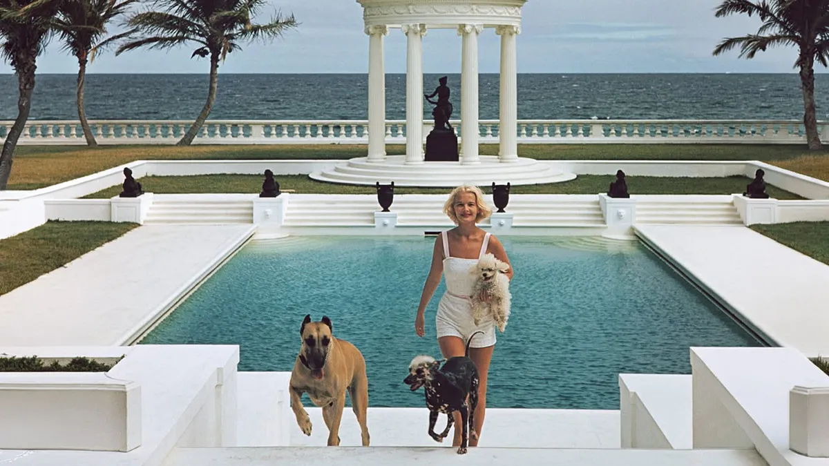 45 Historical Moments That Show The Unchanging Bond Between Dogs And Humans Shared By This Community