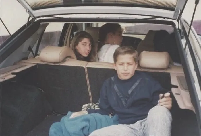 Andy Samberg y Chelsea Peretti