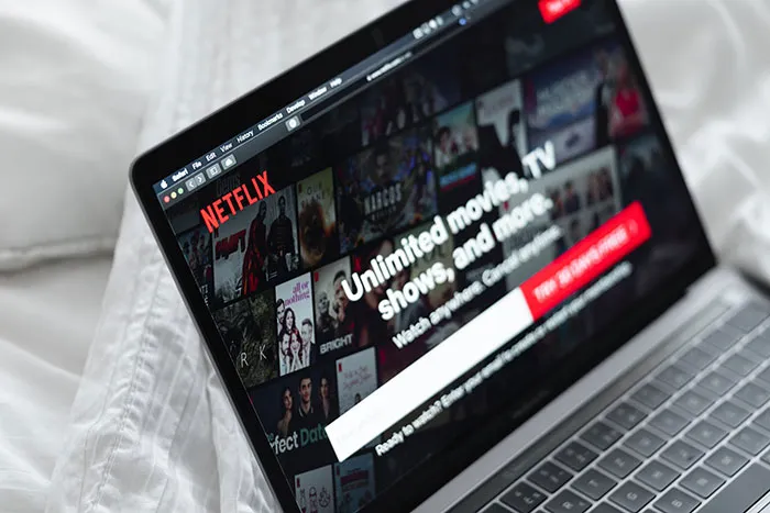 Blockbuster Rejects Netflix ($150 Billion Opportunity Cost):