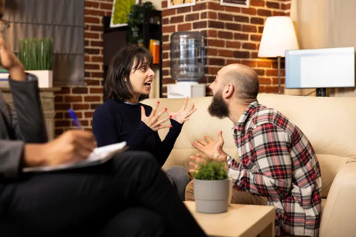 32 People Share What It's Like To Meet A Narcissist, And Nobody Can Prepare You For These Answers