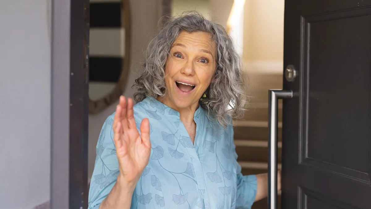 Guy Fed Up With “Friendly” Neighbor’s Odd Habit Of Always Greeting His Guests First, Calls Her Out
