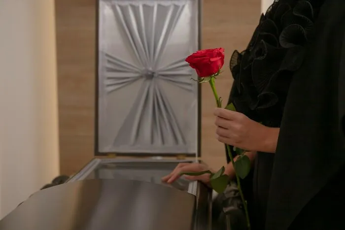 GMIL Put My Daughter In A Casket 