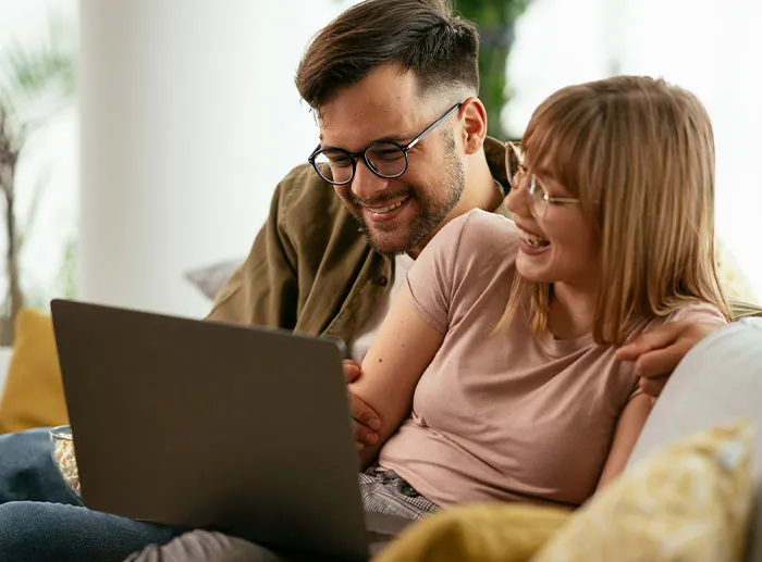 Not To Make You Paranoid, But Here Are 61 Tiny Details That Gave Away A Cheating Partner