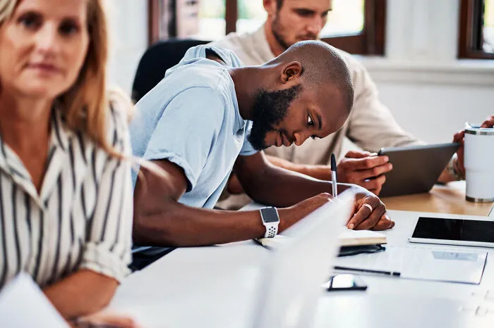 45 Absurd Rules That Schools And Workplaces Tried To Implement But Tanked Miserably