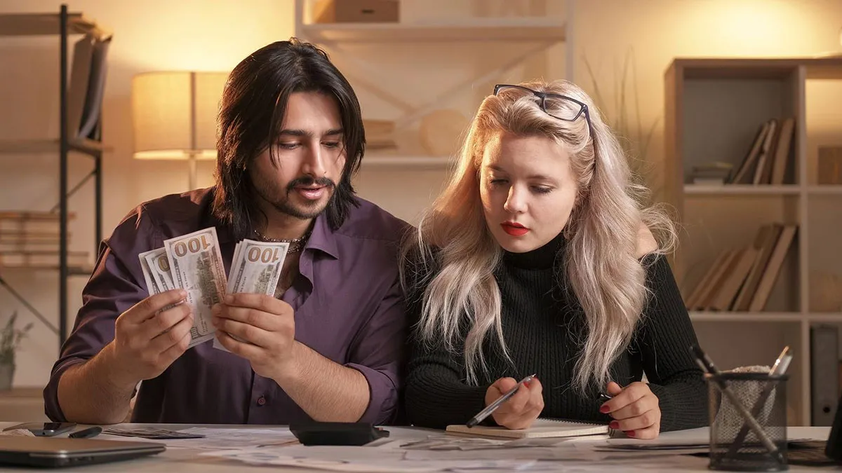 Woman Learns Her “Broke” Sis And BIL Have 6-Figure Savings, Feels Betrayed By Their Cries For Help