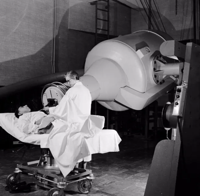 X-Ray Machine In The 1950s