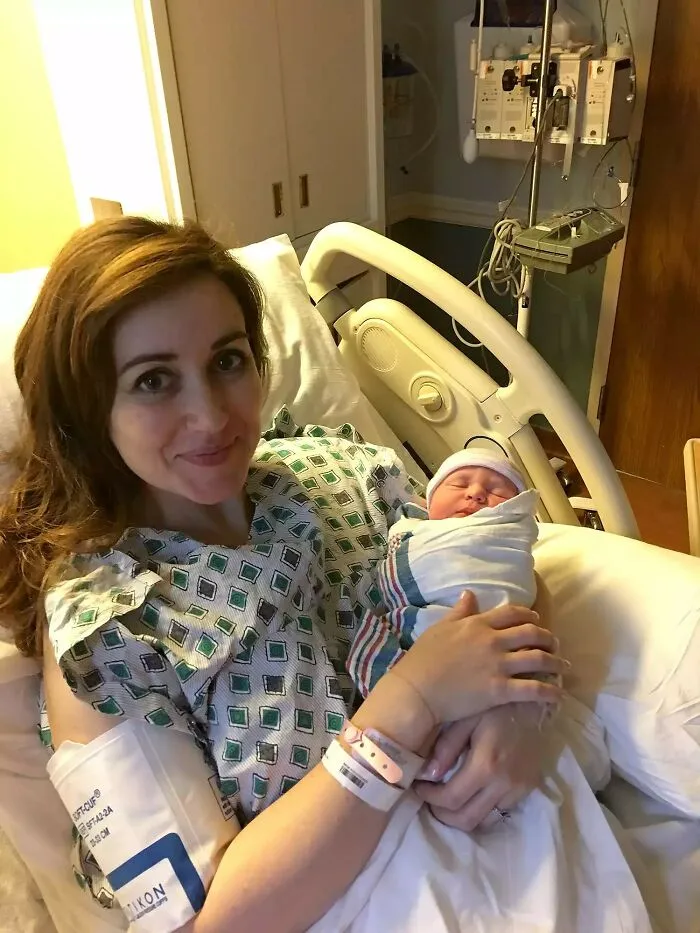 Dr. Amanda Hess Pauses Her Own Labor To Deliver Another Woman's Baby