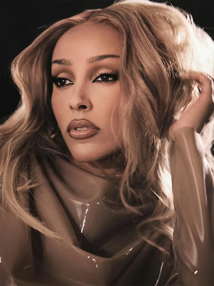 Doja Cat: filtered fantasy vs. flash-lit photo