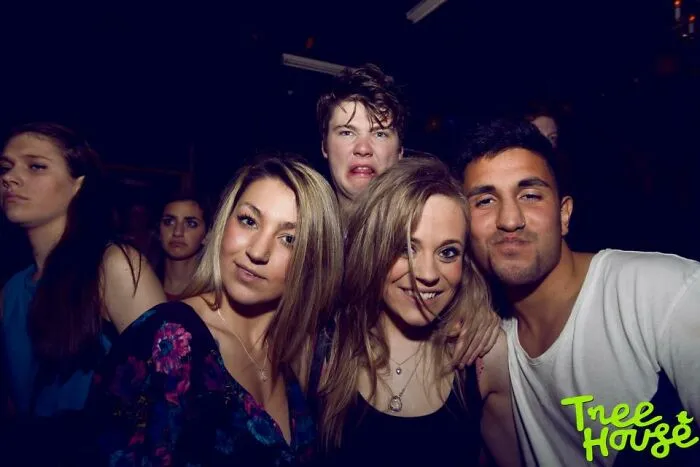 Photobombing