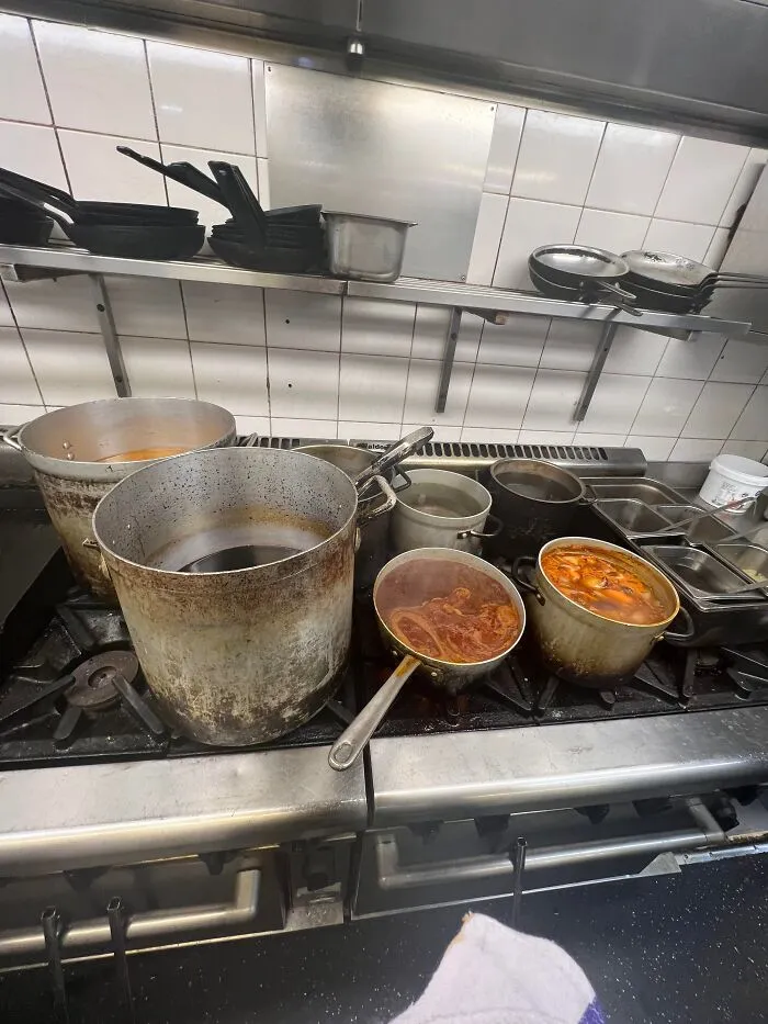37 Horrifying Restaurant Stories Shared By Health Inspectors